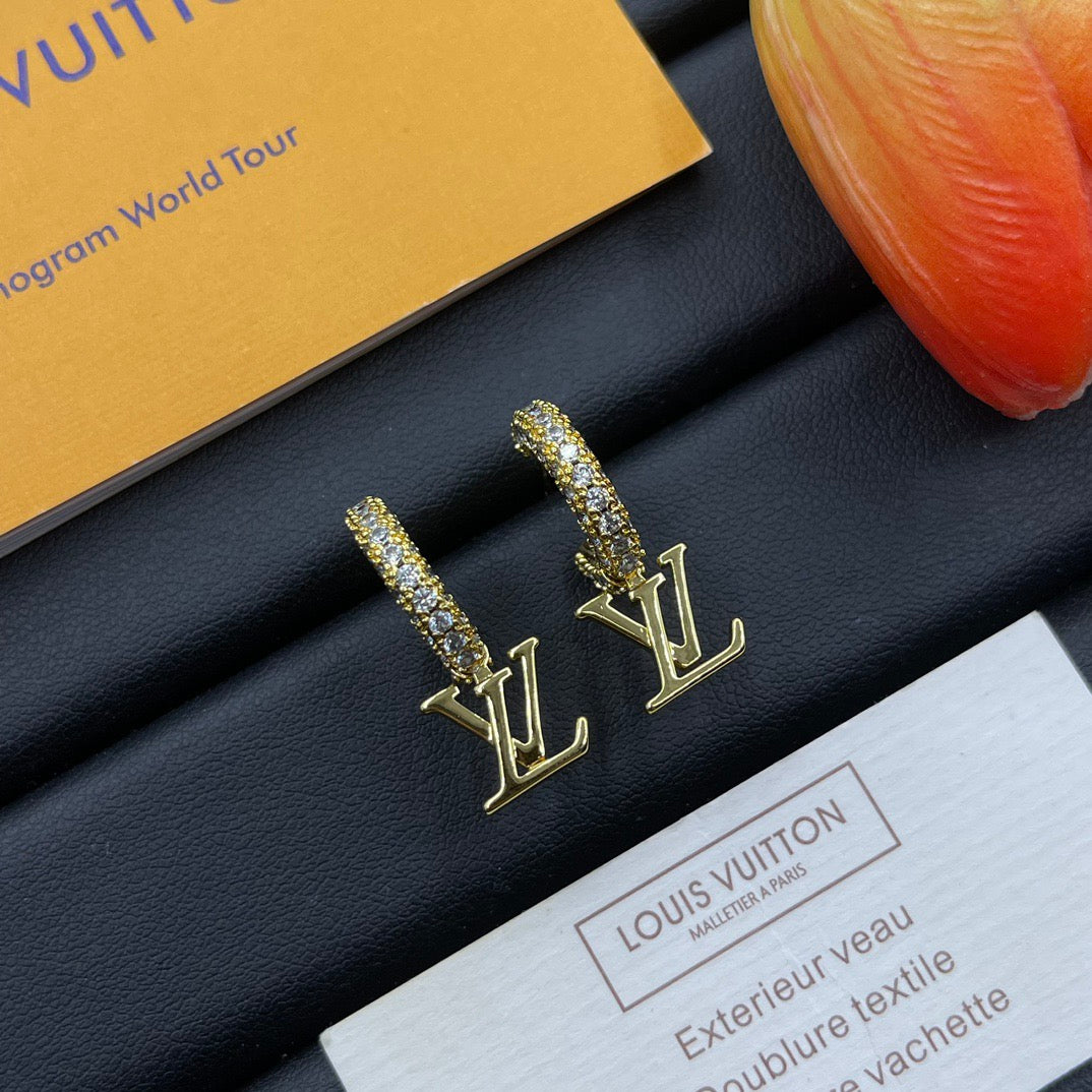 E32 Women gold-plated fashion earrings high-quality jewelry