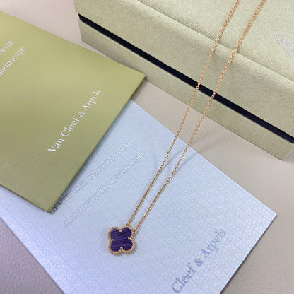 VAN1 New Arrival Single Crystal Stripe Four‑Leaf Clover Pendant Necklace Fashion Daily Jewelry