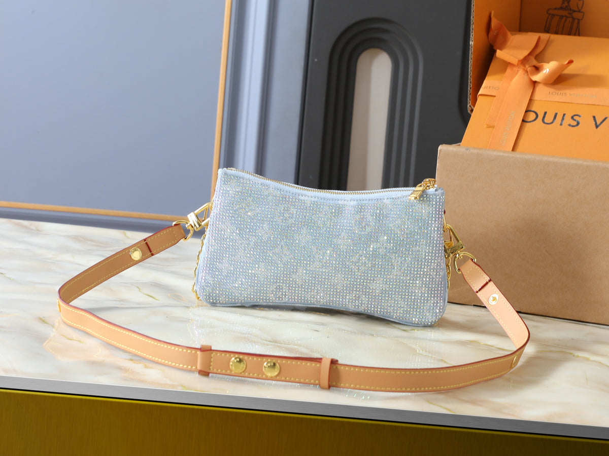 WM8 New women's casual bag  24.5*13.5*6.5CM