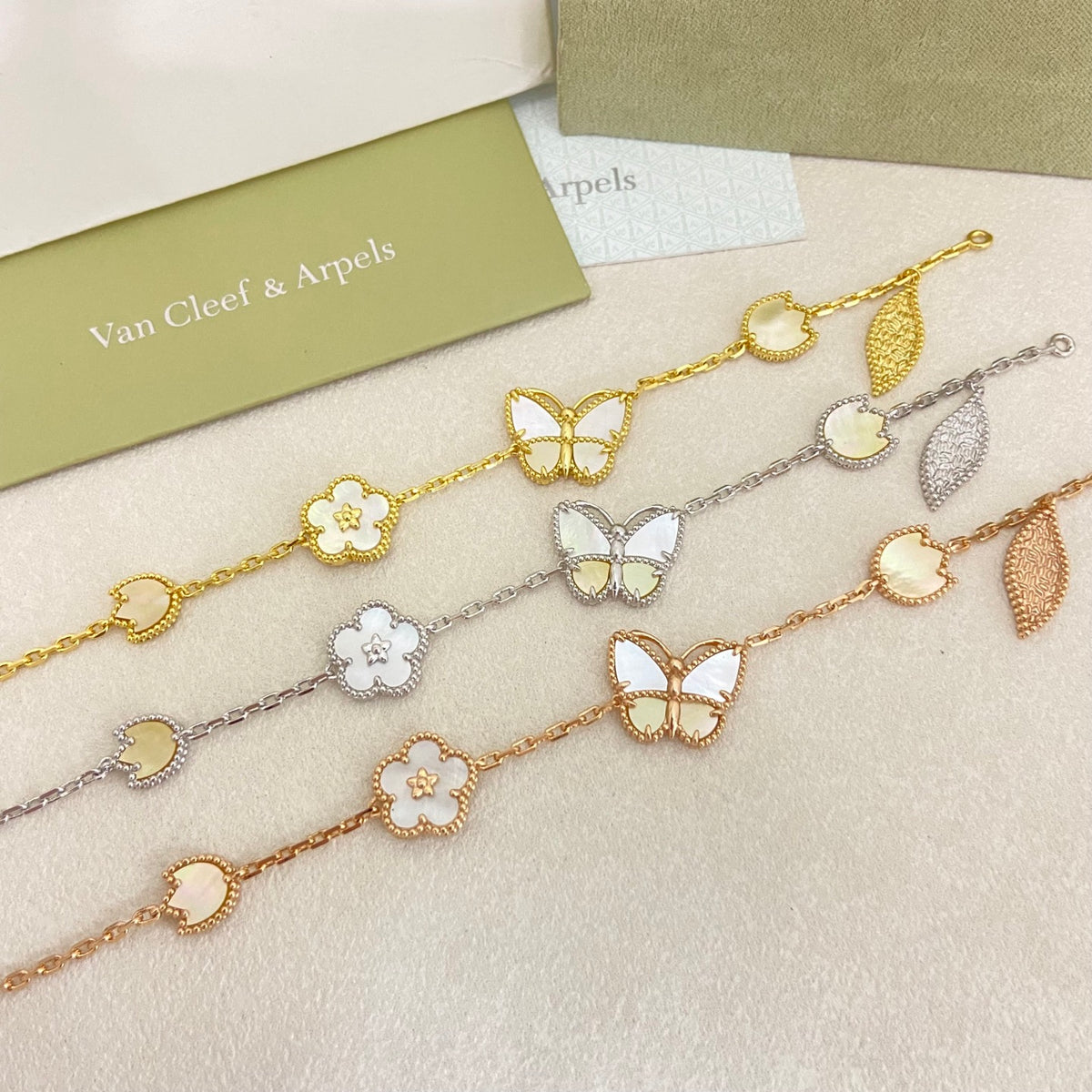 VAB3 New Arrival Classic Four‑Leaf Clover Unisex Bracelet Gold‑Plated Fashion Jewelry for Men & Women