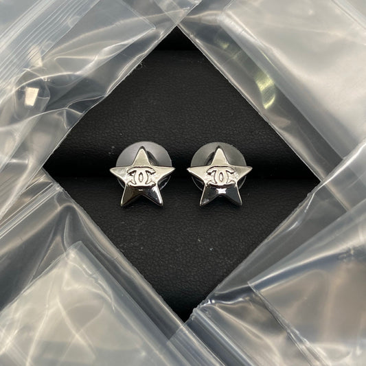 E42 Women earrings high-quality jewelry