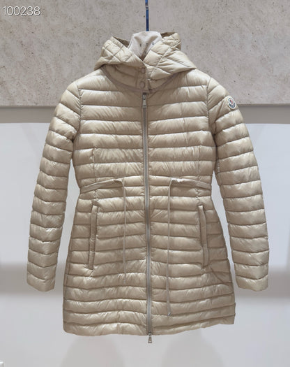 C20 Stylish Women's Premium Lightweight Down Jacket for Autumn & Winter, 90% Down Filling