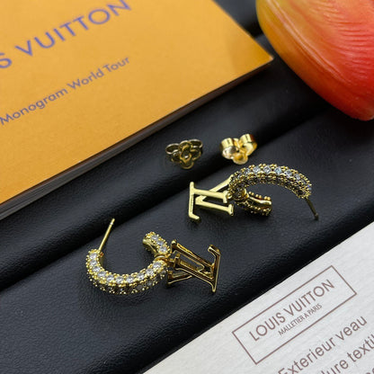 E32 Women gold-plated fashion earrings high-quality jewelry
