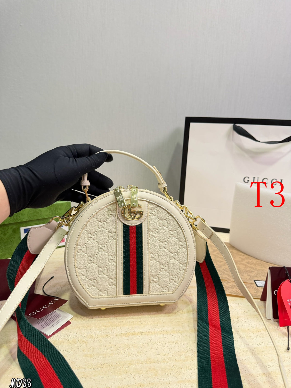 MS68 Classic round bag diagonal cross bag 20X8X18CM