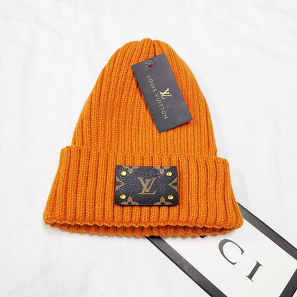 H2 Men and women winter fashion knitted hats