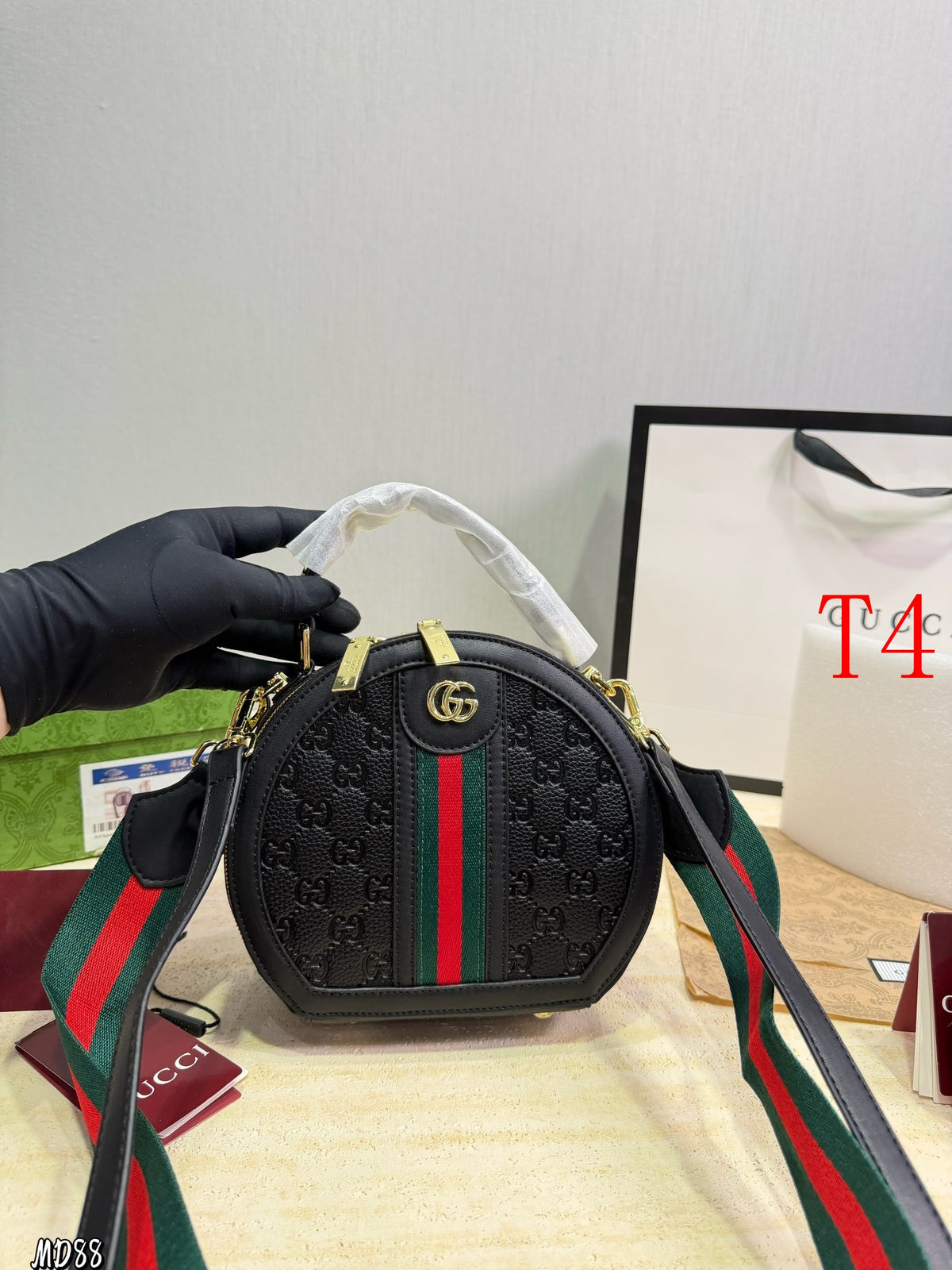 MS68 Classic round bag diagonal cross bag 20X8X18CM