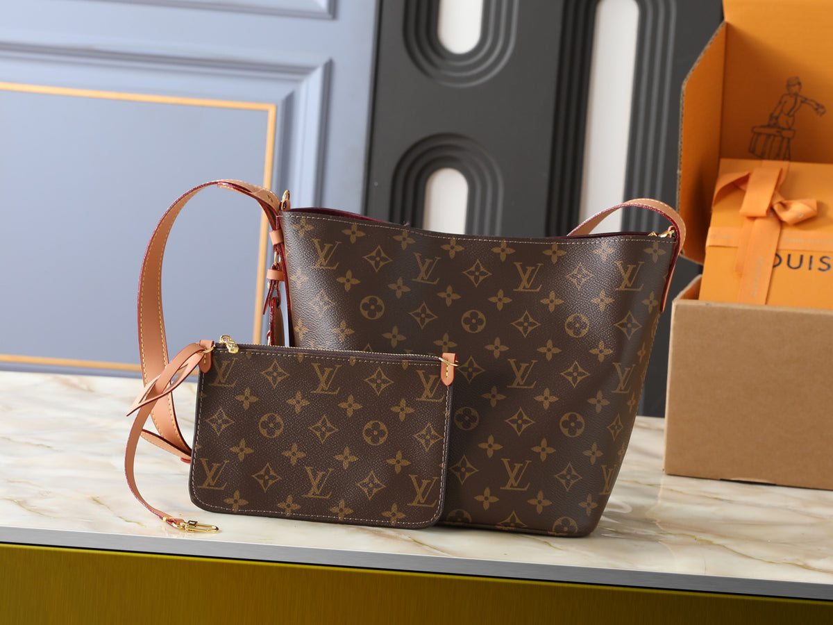 WM18 Fashion Women High Quality Handbag Casual Bag 21x24x16CM