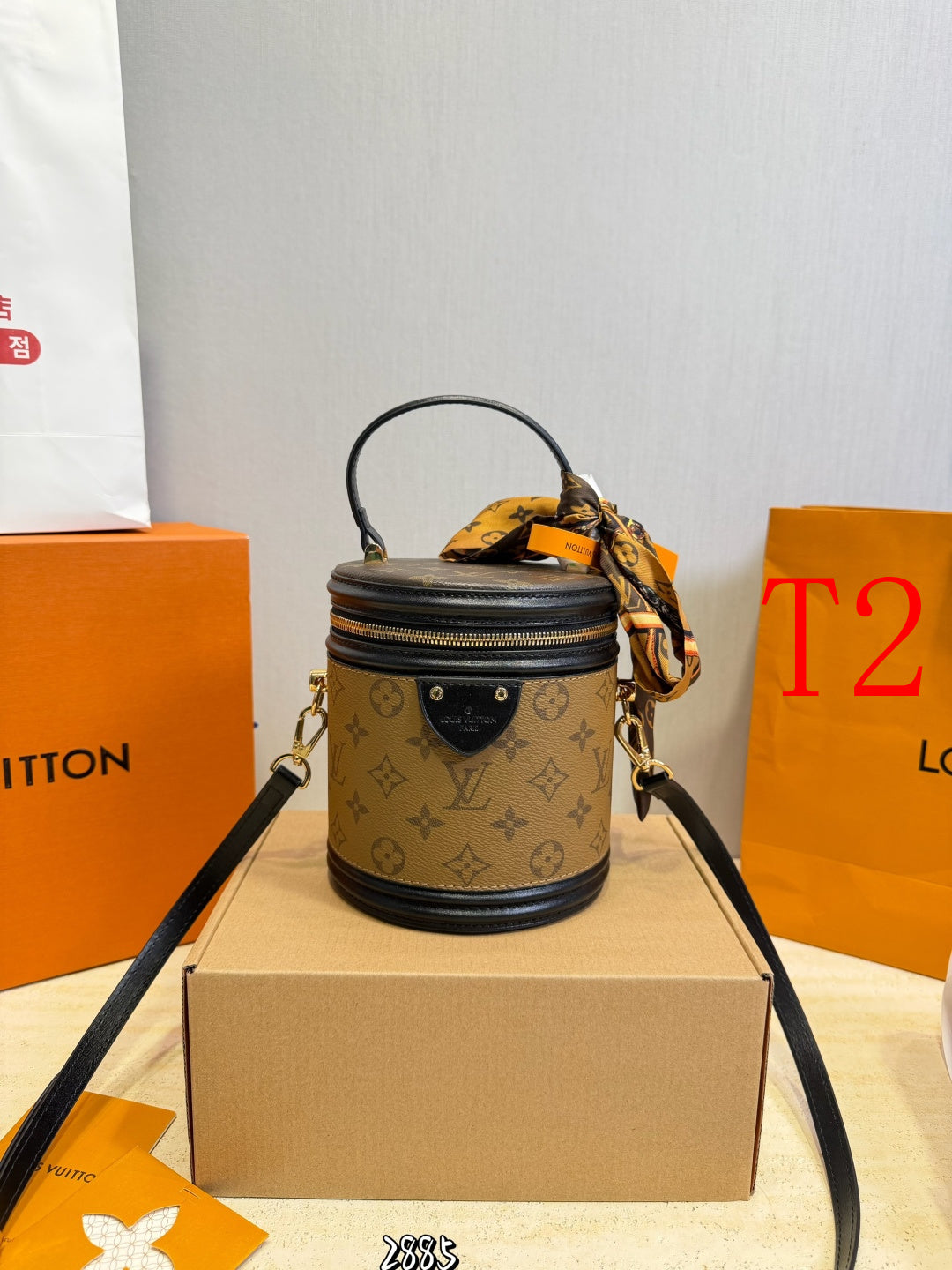 MS46 Classic cylindrical leather bag handbag 15×17CM
