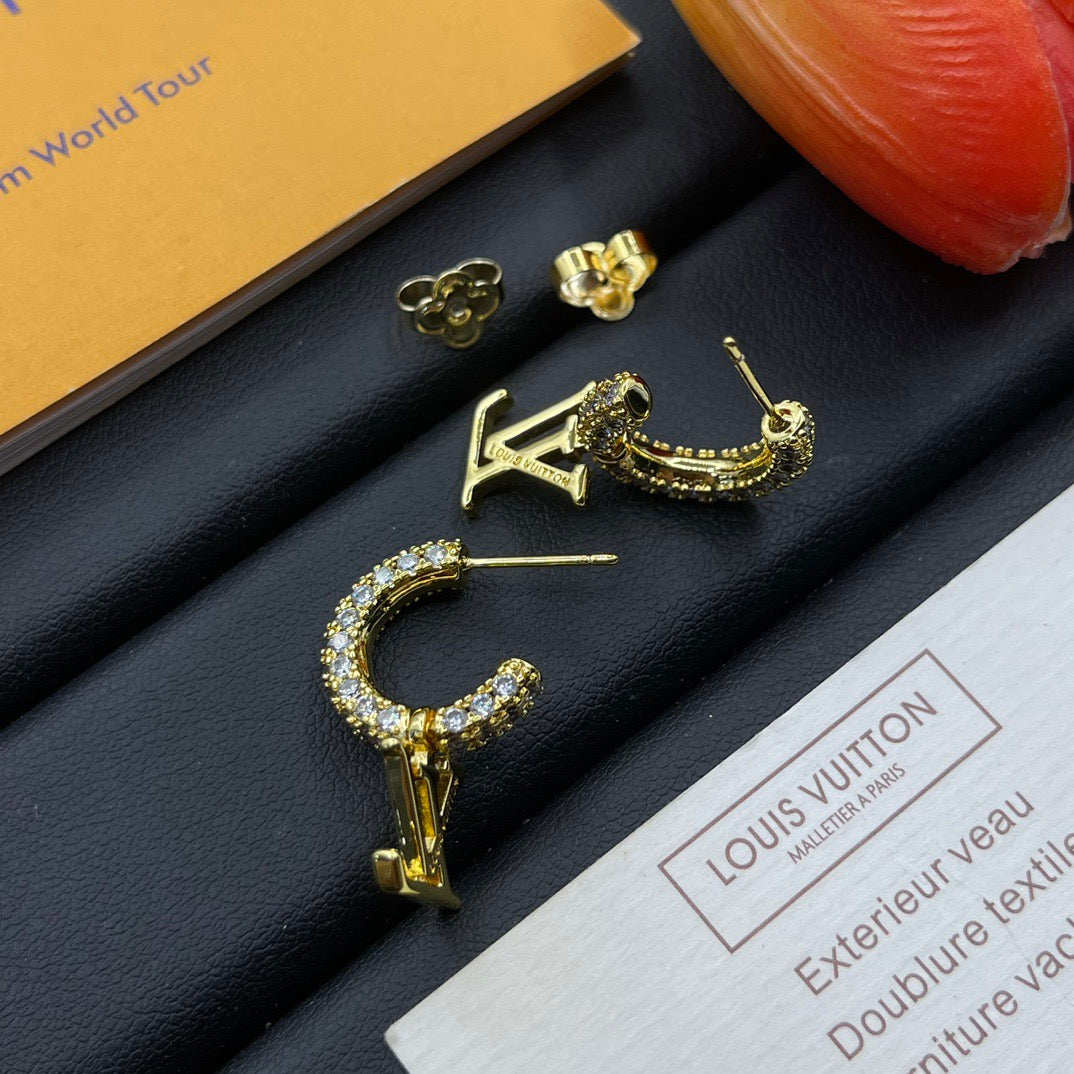 E32 Women gold-plated fashion earrings high-quality jewelry