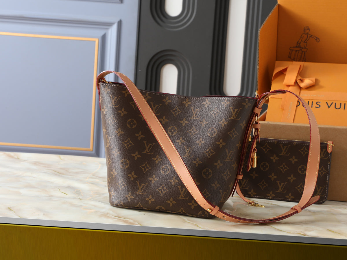WM18 Fashion Women High Quality Handbag Casual Bag 21x24x16CM