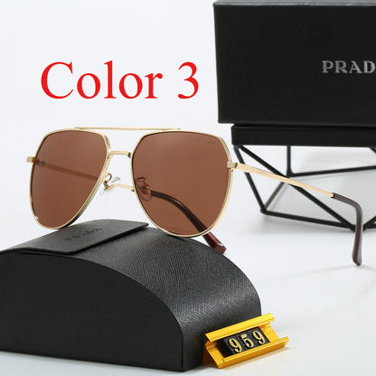 959  Unisex Fashion Sunglasses with Box