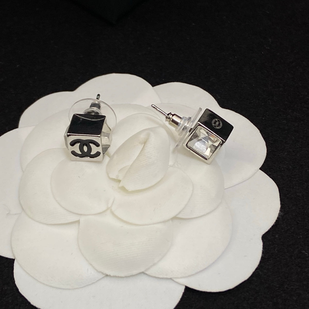 E60 Women gold-plated fashion earrings high-quality jewelry