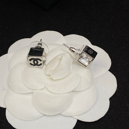 E60 Women gold-plated fashion earrings high-quality jewelry
