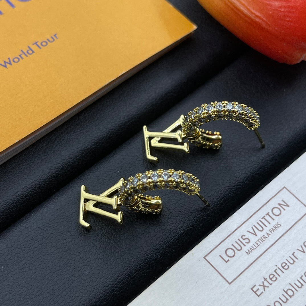 E32 Women gold-plated fashion earrings high-quality jewelry