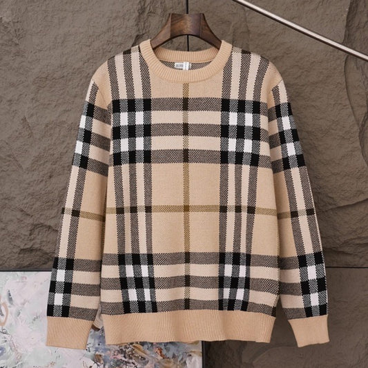 UC1   New Fashion Round Neck Knitted Woolen Sweater Clothes