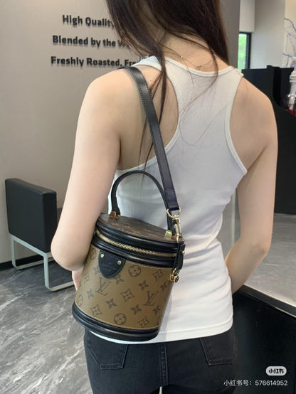 MS46 Classic cylindrical leather bag handbag 15×17CM