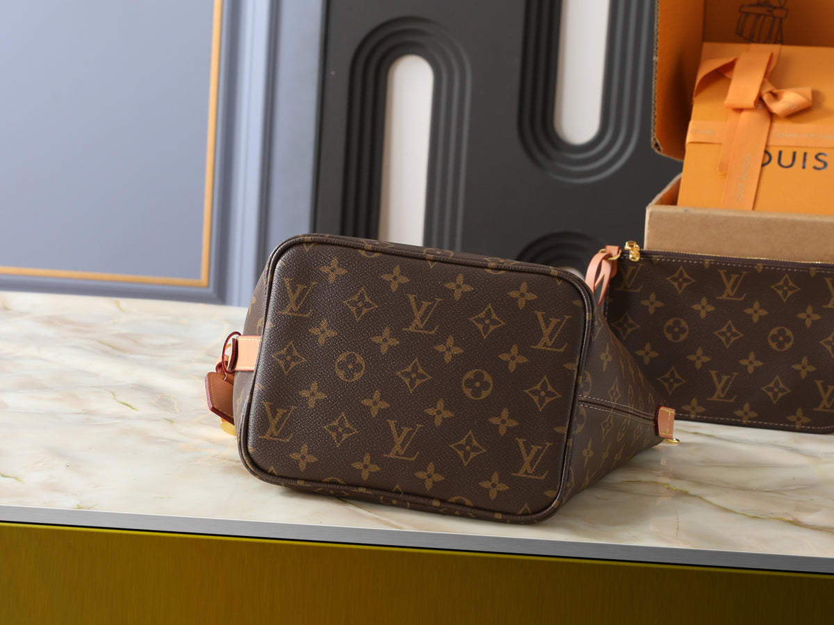 WM18 Fashion Women High Quality Handbag Casual Bag 21x24x16CM