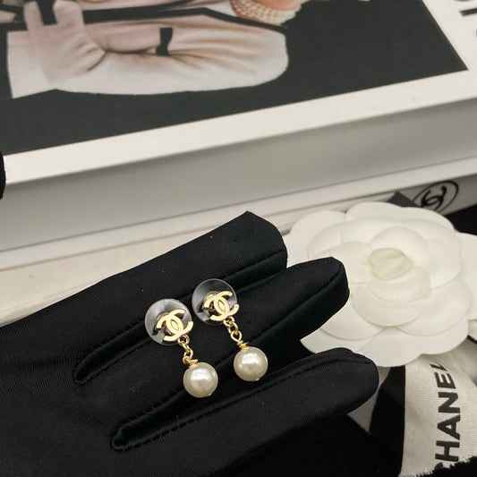 E89  Women gold-plated earrings high-quality jewelry