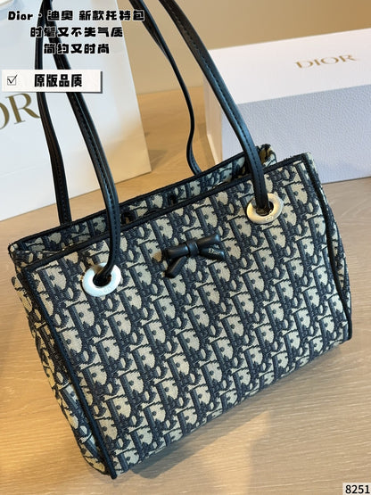 MN23 Women leather bag 26*12*20cm