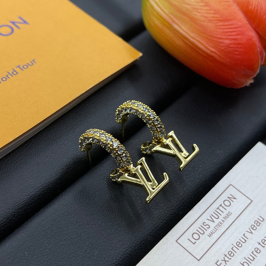 E32 Women gold-plated fashion earrings high-quality jewelry