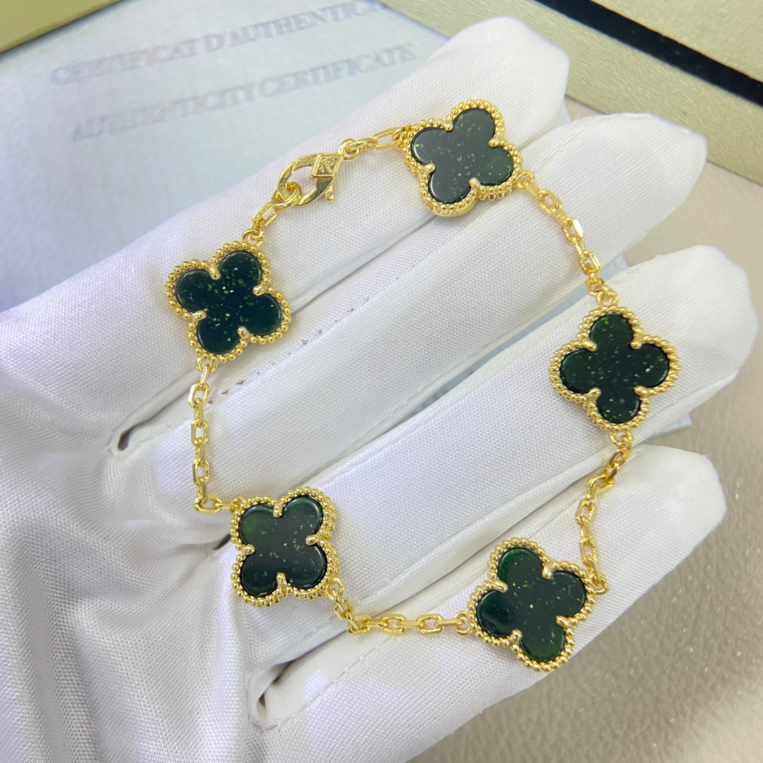 VAB7 Classic Four‑Leaf Clover Unisex Fashion Bracelet for Men and Women