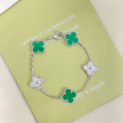 VAB8 Classic Four‑Leaf Clover Unisex Fashion Bracelet for Men and Women