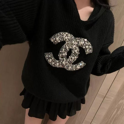 C23 Women high-quality b0lack and white casual sweater