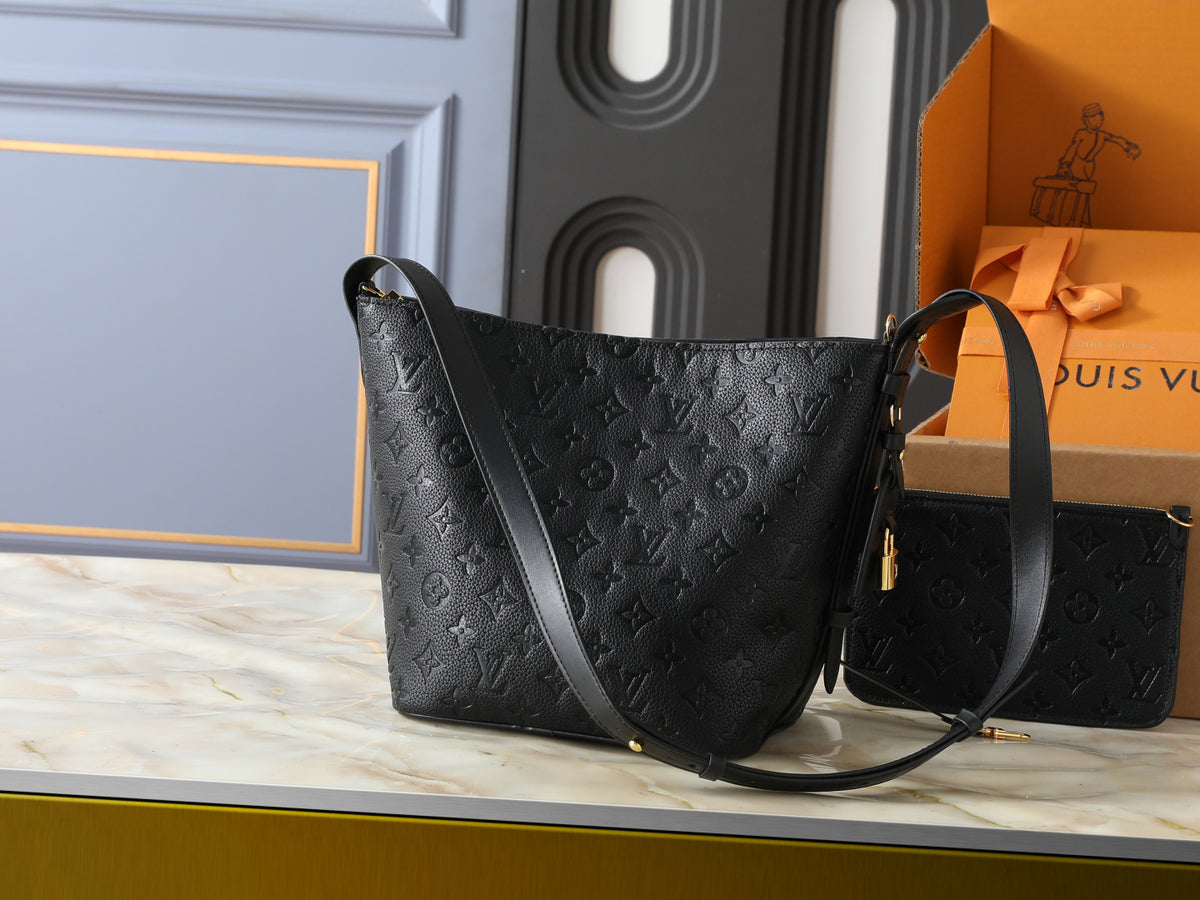 WM18 Fashion Women High Quality Handbag Casual Bag 21x24x16CM