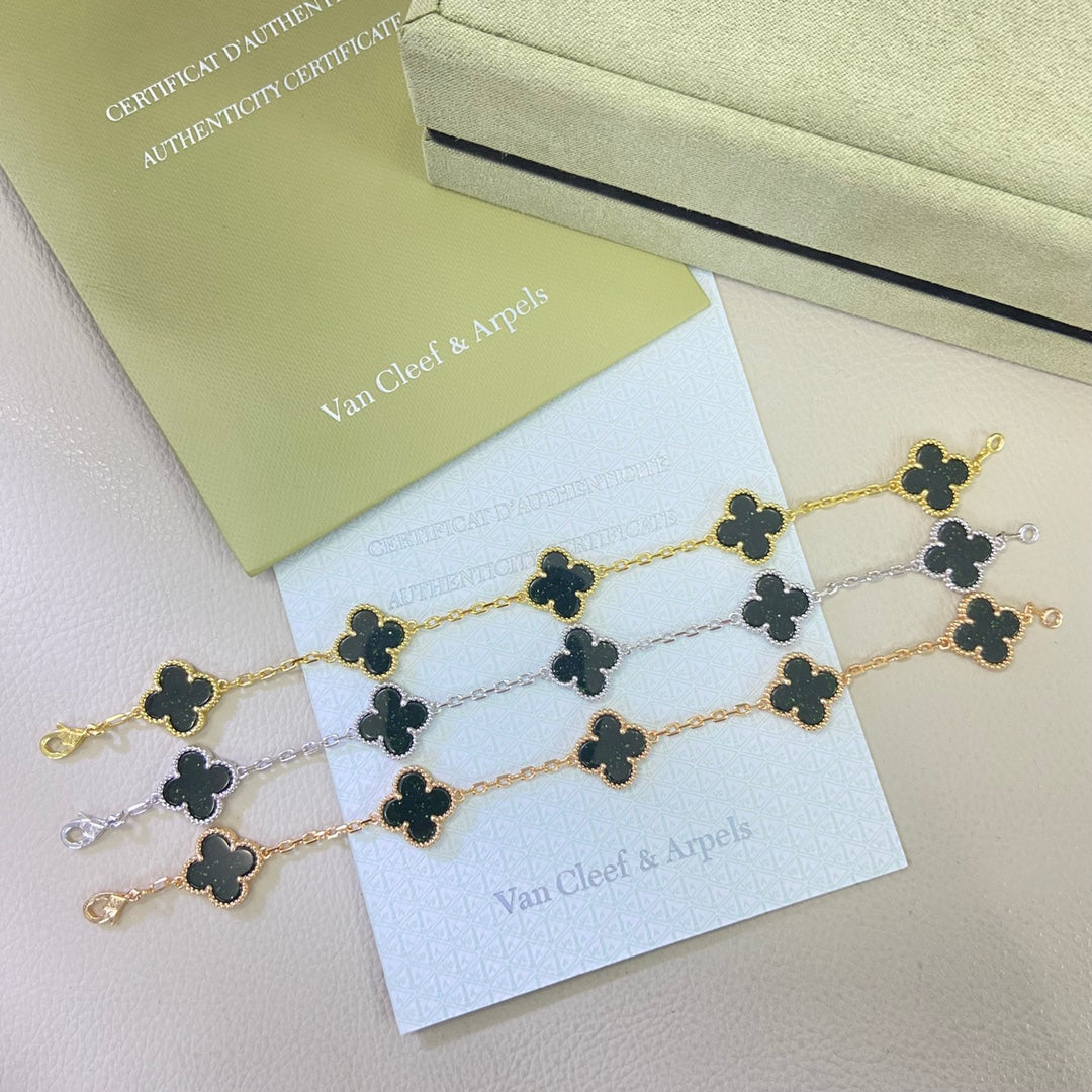 VAB7 Classic Four‑Leaf Clover Unisex Fashion Bracelet for Men and Women