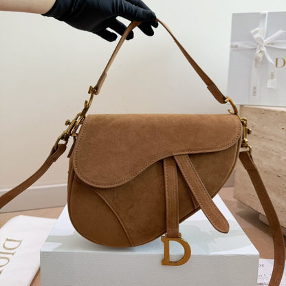 MS32 Women's Classic Saddle Bag Handbag