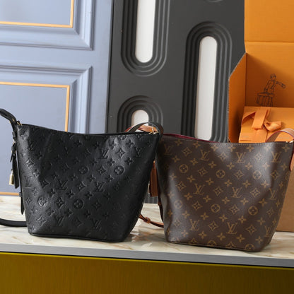 WM18 Fashion Women High Quality Handbag Casual Bag 21x24x16CM