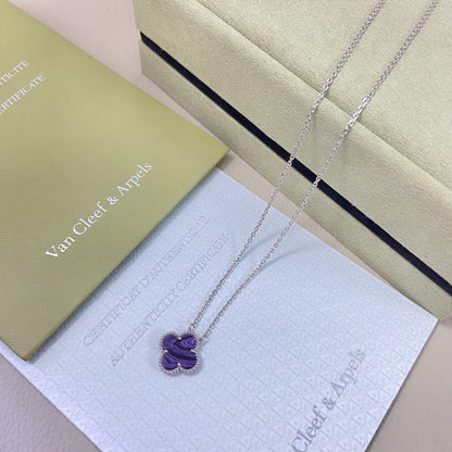 VAN1 New Arrival Single Crystal Stripe Four‑Leaf Clover Pendant Necklace Fashion Daily Jewelry