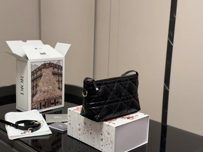 MN106 Women's handbag bags 22X13cm