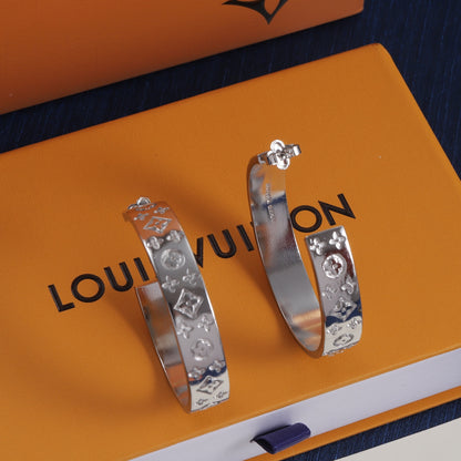 E31 Women gold-plated fashion earrings high-quality jewelry