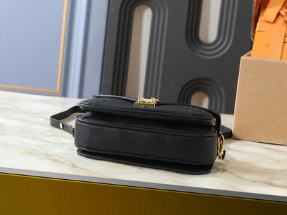 WM6 Fashion Women High Quality Bag Crossbody bag 21.5x13.5x6CM