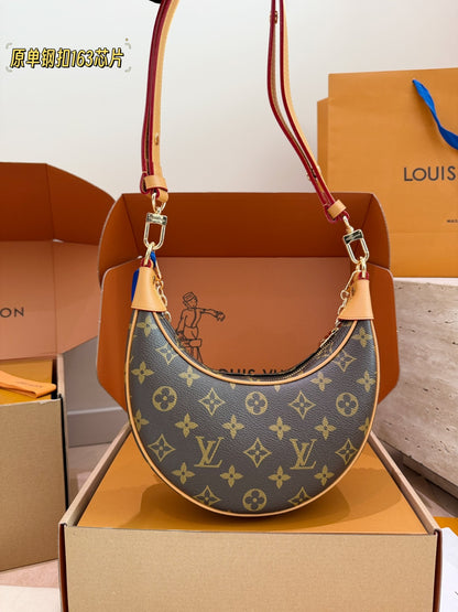 MS27 Classic Crescent Bag Handbag