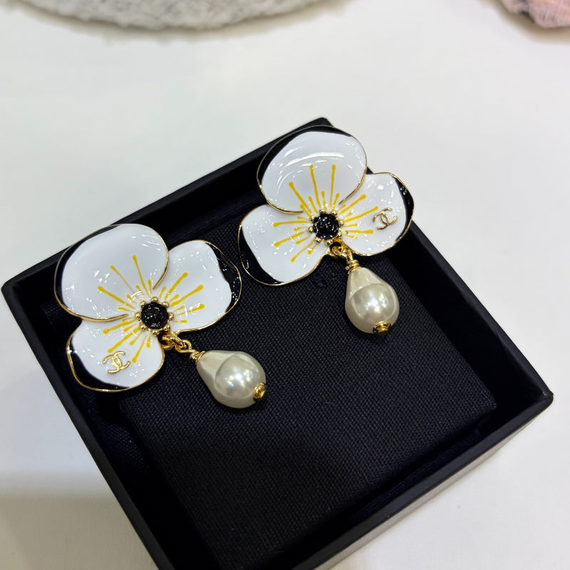 E68 Women gold-plated earrings high-quality jewelry
