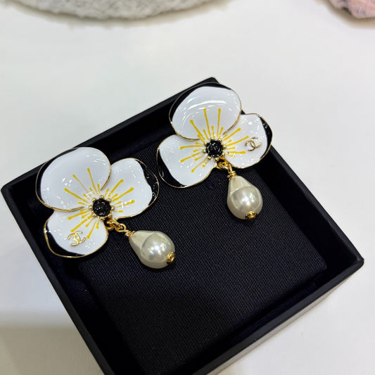 E68 Women gold-plated earrings high-quality jewelry