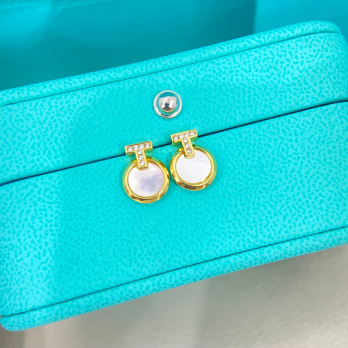 E14 Women gold-plated fashion earrings high-quality jewelry