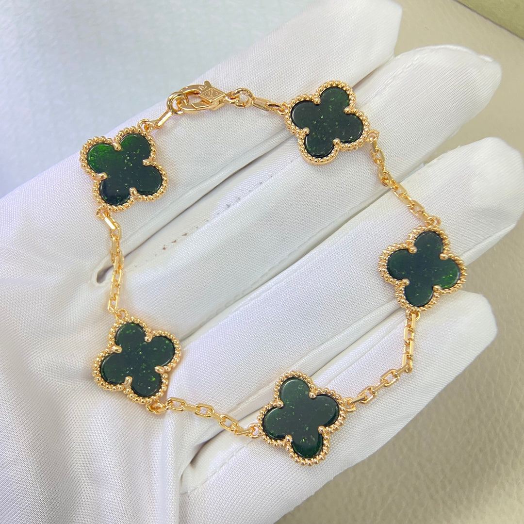 VAB7 Classic Four‑Leaf Clover Unisex Fashion Bracelet for Men and Women