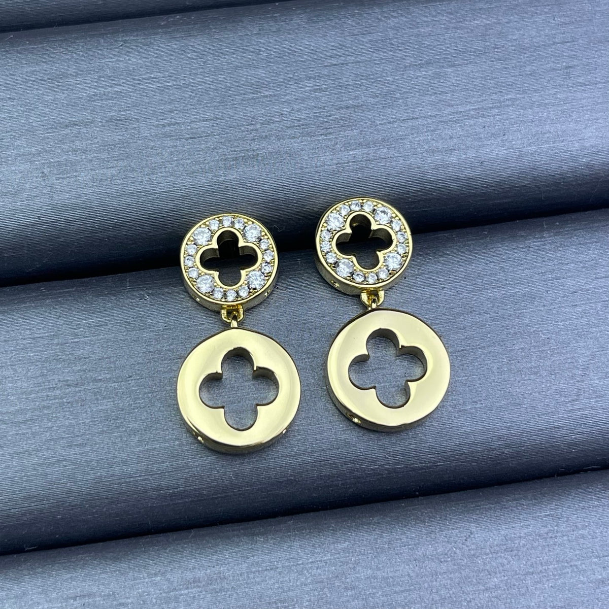 N28  Women gold-plated fashion clover earrings high-quality jewelry