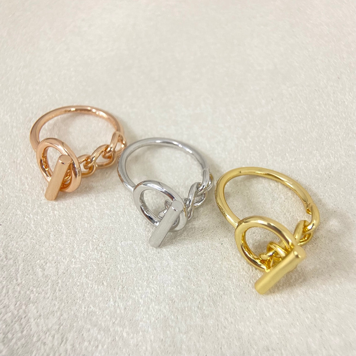 R10 Women's rings with gold-plated jewelry