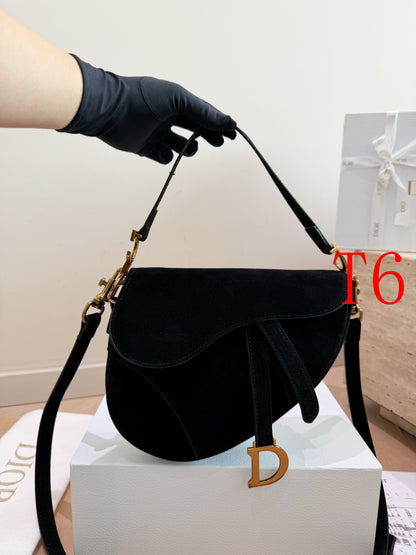 MS32 Women's Classic Saddle Bag Handbag