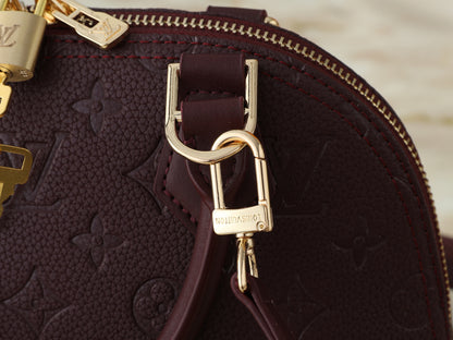 WM9 Fashion Women High Quality Handbag Casual Bag Shell-shaped Bag 23.5 x 17.5 x 11.5