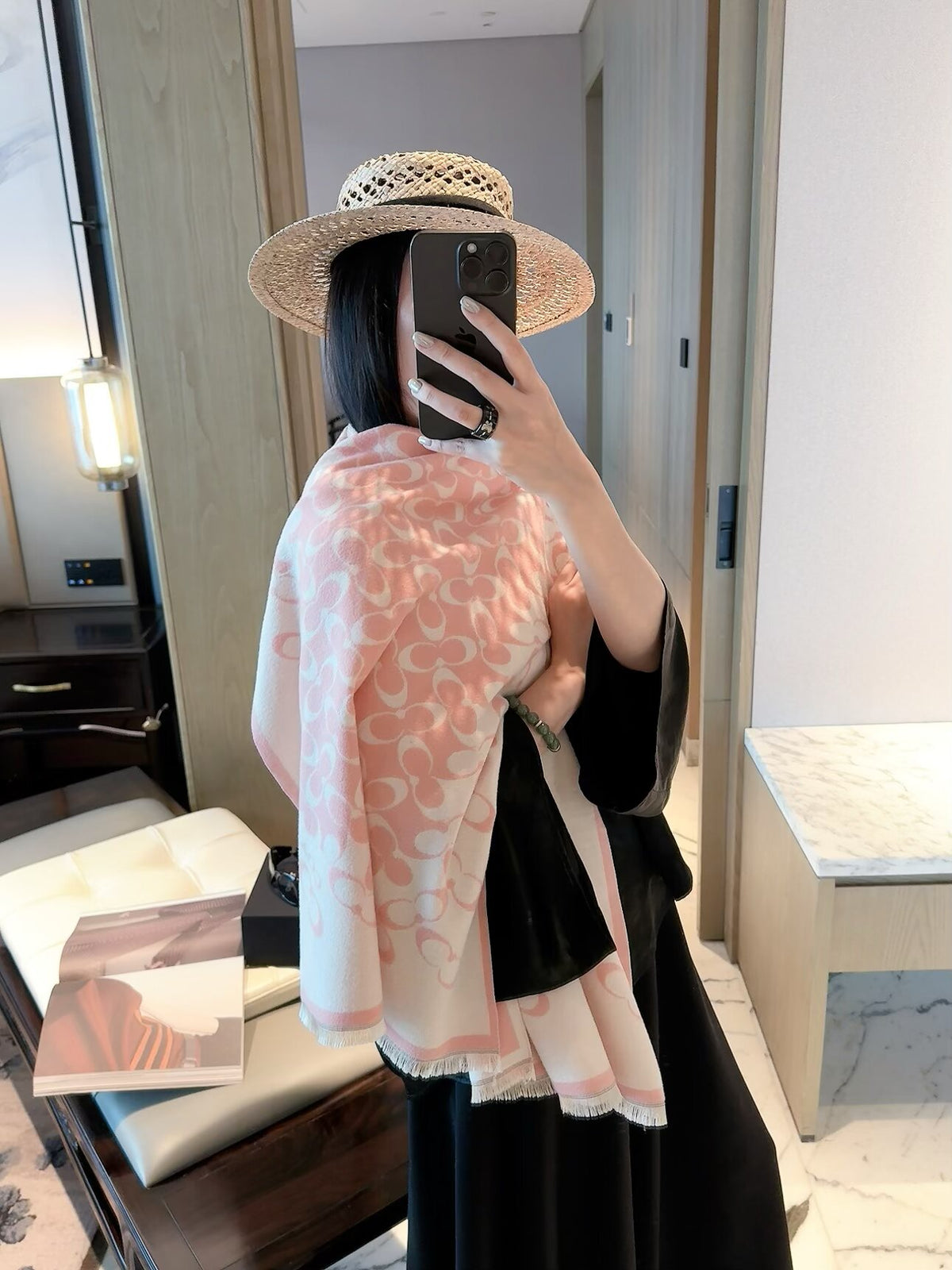 F40 Women's Wool Blend Scarf Wrap