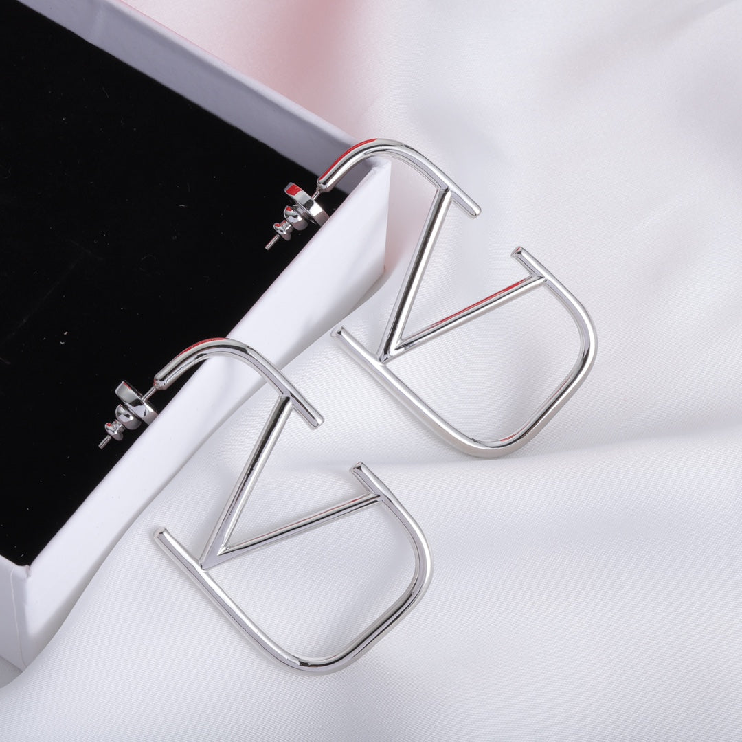 E64 Women gold-plated earrings high-quality jewelry