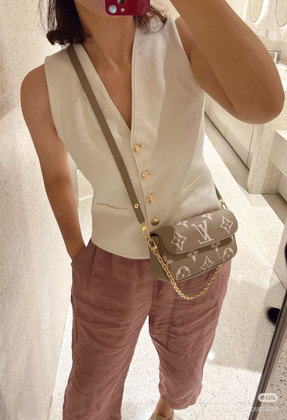 LVMB8  Stylish Premium New Women's Single Shoulder Bag  22X5X12cm