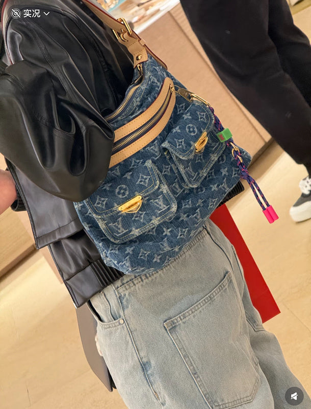 LVMB4  Stylish & Minimalist Women's  Shoulder Bag