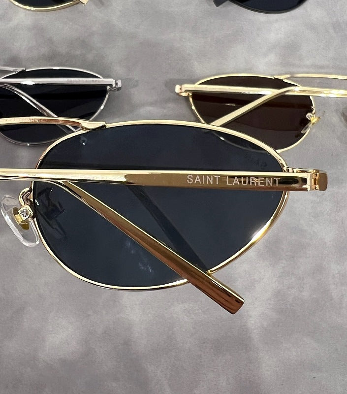 8012  Unisex Fashion Sunglasses with Box