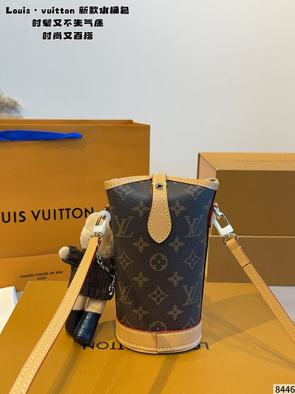 LVMB6  New Elegant Stylish High-Quality Women's Bag  10*6*18cm